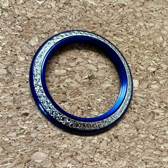 Gucci Watch Bezel – Blue & Silver – Swiss Made – Original Box - Picture 6 of 6